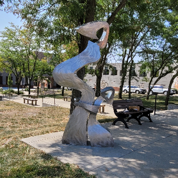 Photo of the Parent and Child Sculpture by Albert Rhea